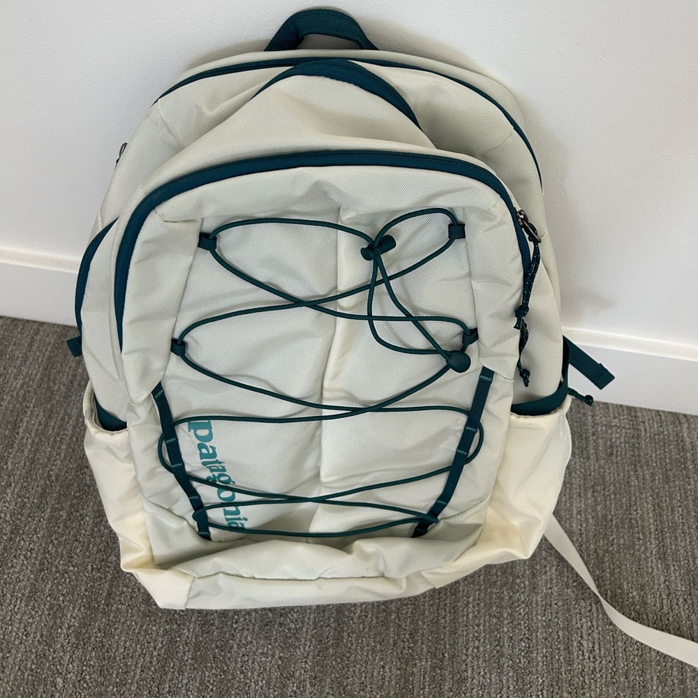 Patagonia Women’s Chacabuco 28L backpack